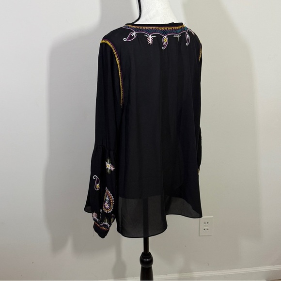 Sharagano Black Blouse sz XL  with Purple Embroidery - Picture 2 of 11
